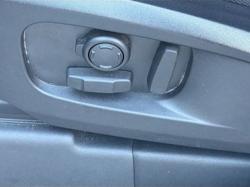 Used 2023 Land Rover Defender 110 X image 24