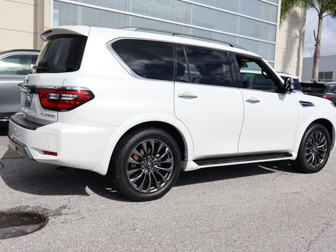 Used 2023 Nissan Armada Platinum w/ Captain's Chairs Package RWD image 10