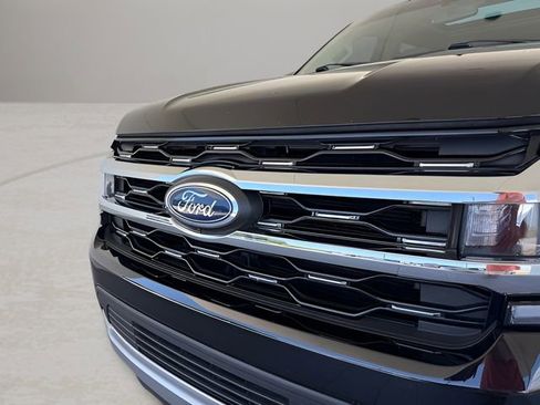 Used 2023 Ford Expedition Max Limited image 2