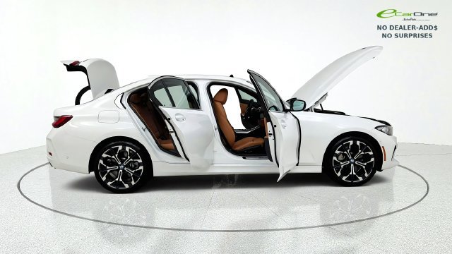 Used 2025 BMW 330i xDrive Sedan AWD/4WD image 20