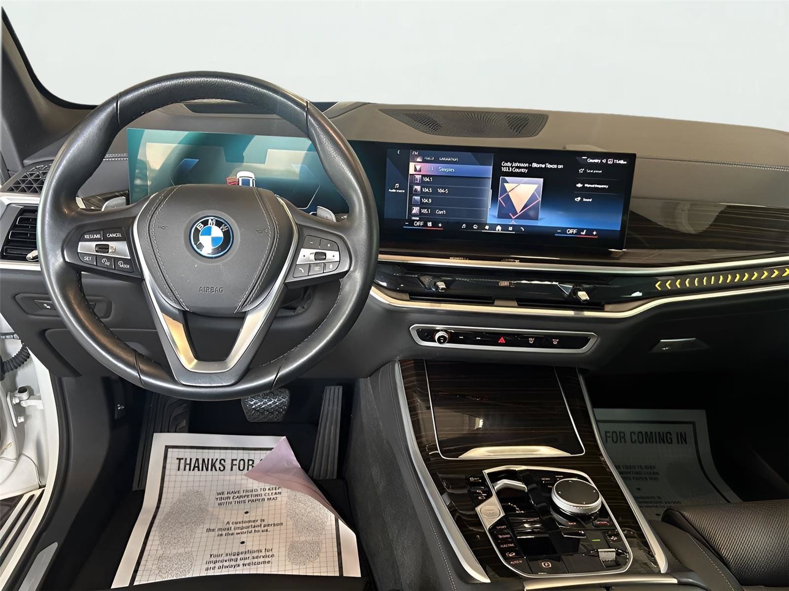 Used 2025 BMW X5 xDrive50e AWD/4WD image 21