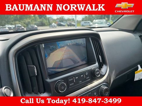 Used 2017 Chevrolet Colorado Z71 AWD/4WD image 30