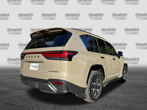 Used 2025 Lexus LX 700h Overtrail image 9