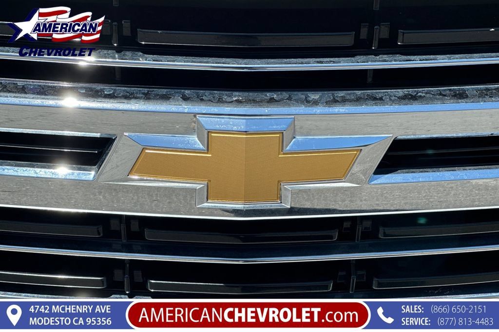 Used 2023 Chevrolet Suburban LT AWD/4WD image 40