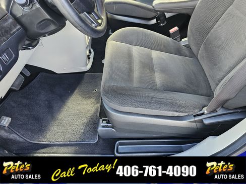 Used 2018 Dodge Grand Caravan SE w/ UConnect Hands-Free Group image 21