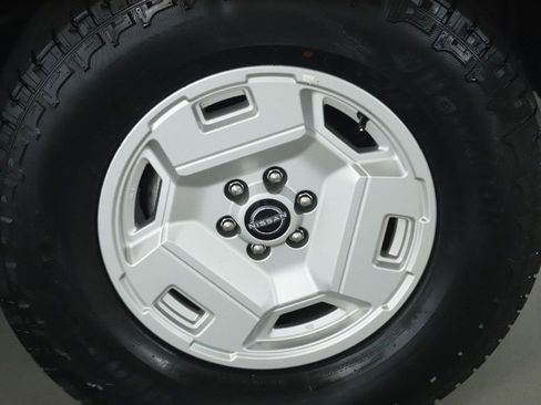 Certified 2024 Nissan Frontier SV w/ Hardbody Edition AWD/4WD image 10