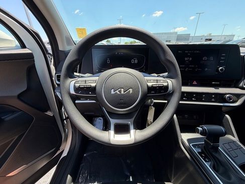 Used 2023 Kia Sportage LX FWD image 25
