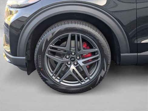 New 2026 Ford Explorer ST RWD image 9