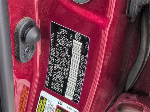 Used 2018 Toyota Camry LE image 22