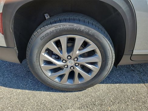 New 2026 Buick Enclave Preferred w/ Power Package image 5