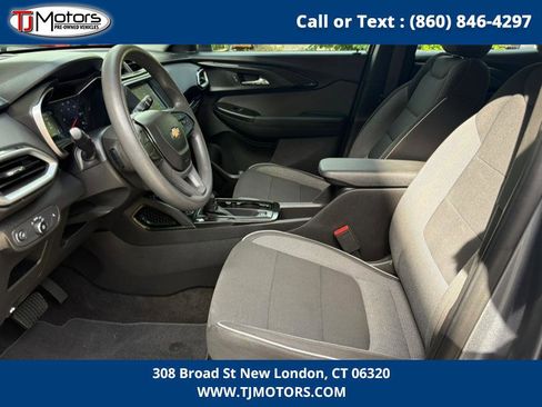 Used 2021 Chevrolet TrailBlazer LS image 13