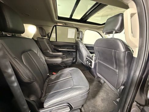 Used 2020 Ford Expedition Max Platinum image 17
