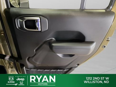 New 2026 Jeep Gladiator Mojave w/ Technology Group AWD/4WD image 45
