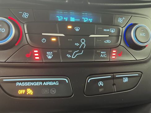 Used 2019 Ford Escape SEL image 21