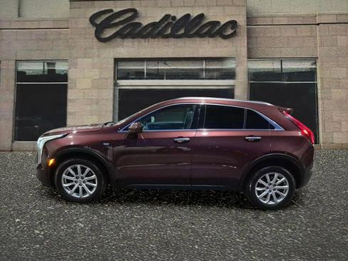 Used 2023 Cadillac XT4 Luxury w/ Cold Weather Package image 2
