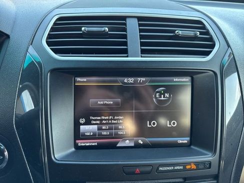 Used 2016 Ford Explorer XLT w/ Equipment Group 201A image 20