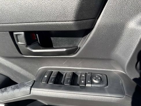 Certified 2025 Toyota Tacoma SR5 image 8