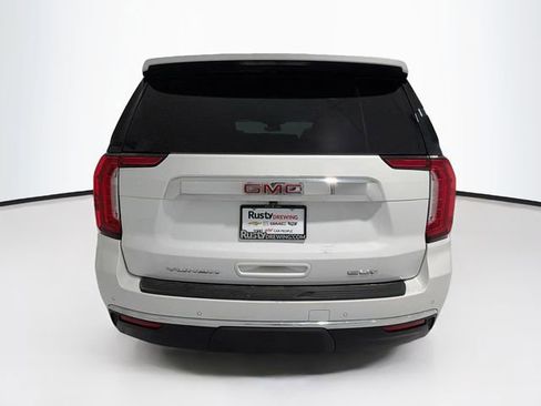Used 2023 GMC Yukon SLT w/ SLT Premium Package image 6