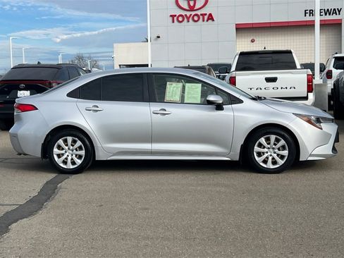 Certified 2022 Toyota Corolla LE w/ Carpet Mat Package (TMS) image 3