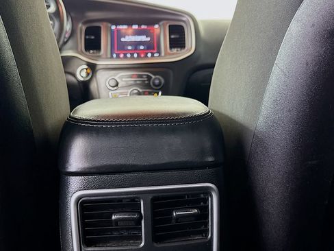 Used 2019 Dodge Charger Scat Pack w/ Dynamics Package RWD image 27