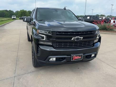 Used 2022 Chevrolet Silverado 1500 RST w/ LPO, Blackout Package AWD/4WD image 4