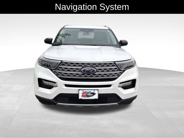 Used 2023 Ford Explorer Limited w/ Equipment Group 301A AWD/4WD image 2
