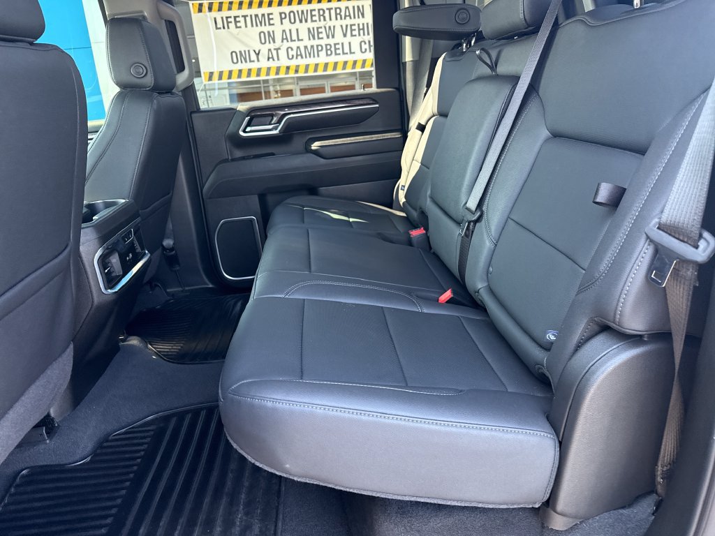 Used 2025 Chevrolet Silverado 2500 LTZ w/ LTZ Convenience Package AWD/4WD image 32