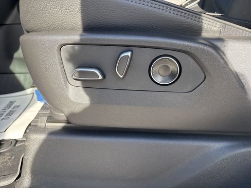 New 2026 GMC Sierra 2500 Denali w/ Denali Reserve Package AWD/4WD image 22