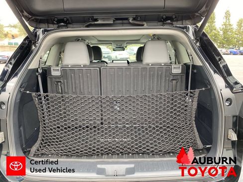 Certified 2024 Toyota Highlander Platinum AWD/4WD image 13