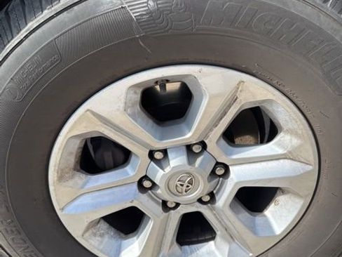 Used 2016 Toyota 4Runner SR5 image 39