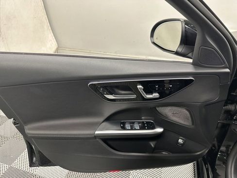 Used 2025 Mercedes-Benz C 300 4MATIC Sedan image 15