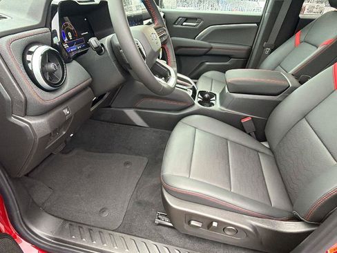 New 2026 Chevrolet Colorado Z71 w/ Technology Package AWD/4WD image 17