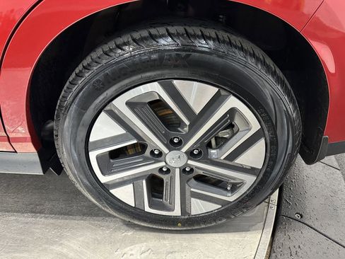 Used 2023 Hyundai Kona Limited image 10