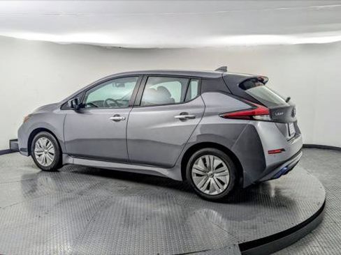 Used 2022 Nissan Leaf S FWD image 6