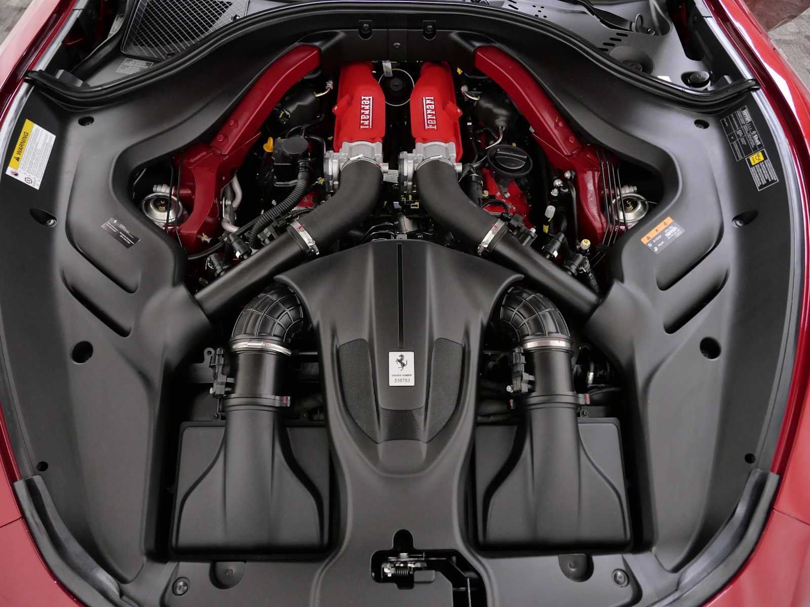 Certified 2025 Ferrari Roma Spider RWD image 30