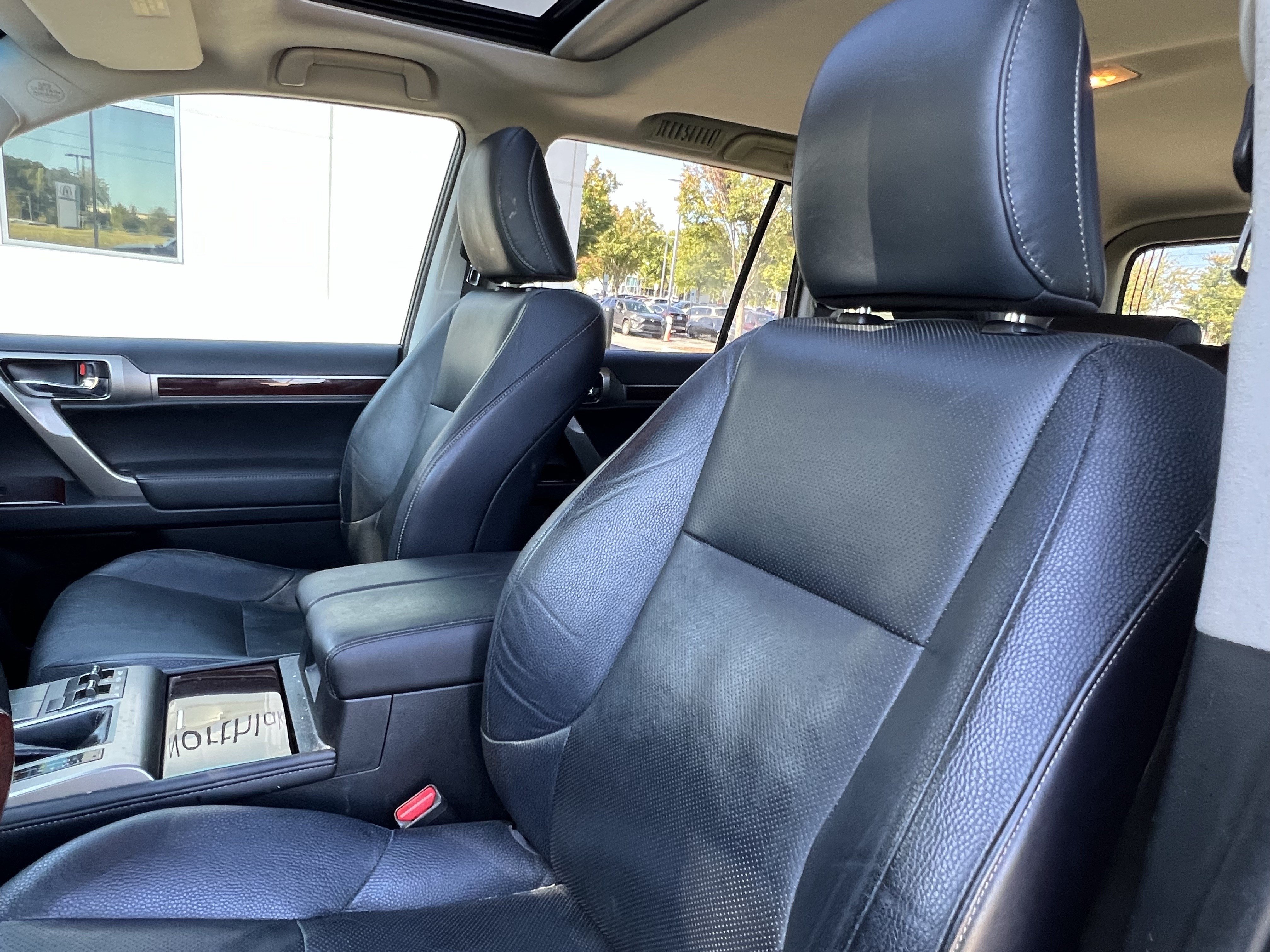 Used 2016 Lexus GX 460 w/ Premium Package AWD/4WD image 16