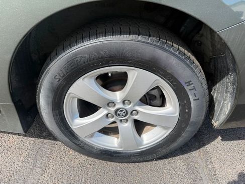 Used 2020 Toyota Sienna LE w/ Carpet Mat Package FWD image 13