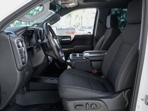 Used 2021 Chevrolet Silverado 1500 RST image 16