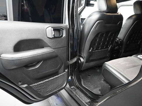 Used 2020 Jeep Gladiator Rubicon image 23