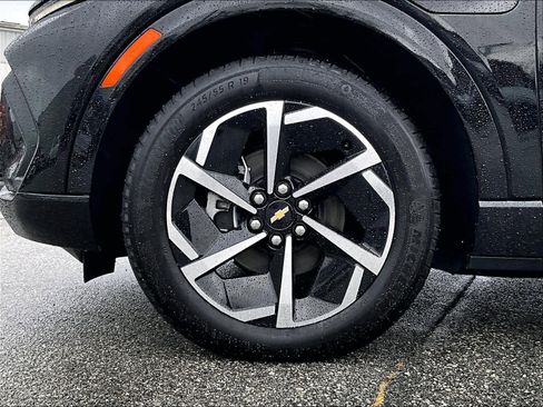 Used 2025 Chevrolet Equinox EV LT image 7