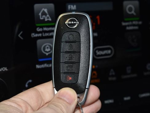 Certified 2025 Nissan Pathfinder Platinum w/ Lighting Package (N92) image 16