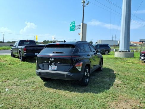 Used 2025 Hyundai Kona SEL FWD image 5