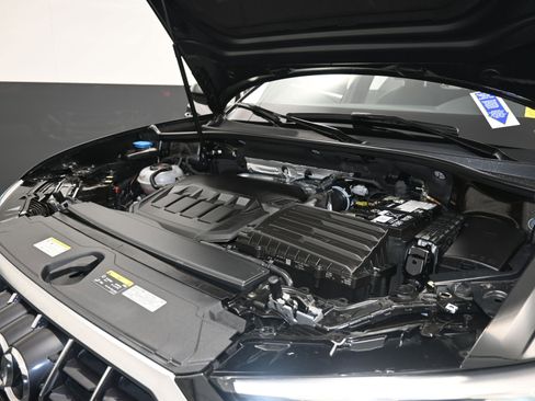 Used 2024 Audi Q3 2.0T Premium image 32