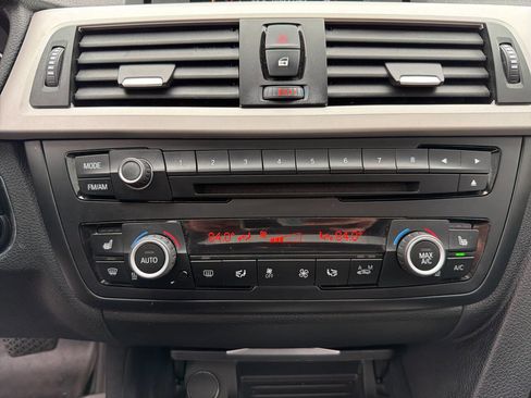 Used 2013 BMW 320i xDrive 320i xDrive AWD 4dr Sedan image 26