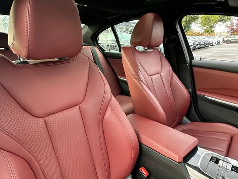 Used 2023 BMW 330e w/ Convenience Package image 30