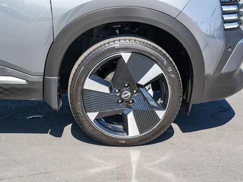 New 2026 Nissan Kicks SR image 12