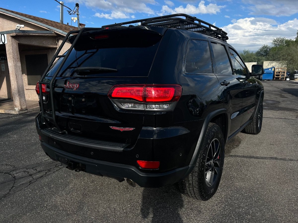 Used 2017 Jeep Grand Cherokee Trailhawk w/ Trailhawk Luxury Group AWD/4WD image 5