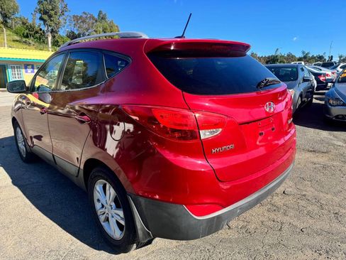 Used 2011 Hyundai Tucson GLS w/ Navigation Pkg 2 FWD image 5