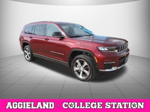 Used 2025 Jeep Grand Cherokee L Limited w/ Luxury Tech Group II image 3
