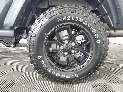 New 2025 Jeep Gladiator Willys image 30